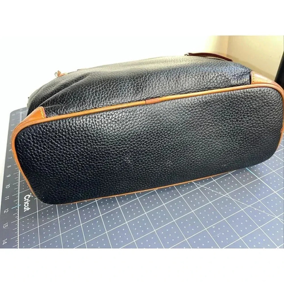 Dooney & Bourke Black and Tan Crossbody Bag - Picture 3 of 11